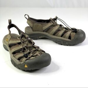 Keen Newport H2 Black Olive water shoes sandals men’s 10
